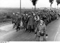 Bundesarchiv Bild 121-0404, Frankreich, Franzoesische Kriegsgefangene.jpg